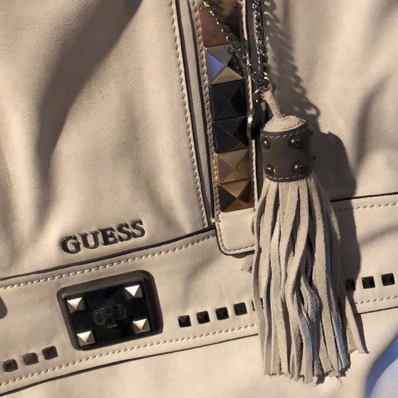 Guess handbag - Picture 2 of 2